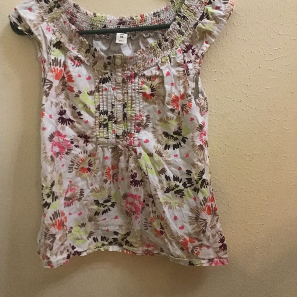 I’m am selling a kids blouse from old navy